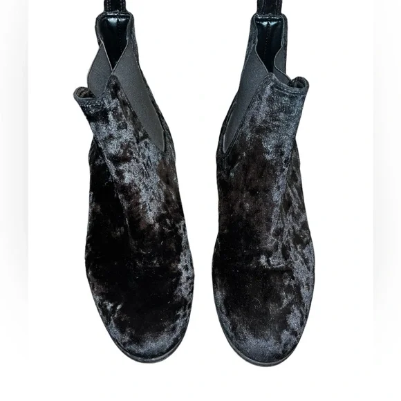 Urban Outfitters Velvet Chelsea Boots Size 9 - Picture 2 of 7